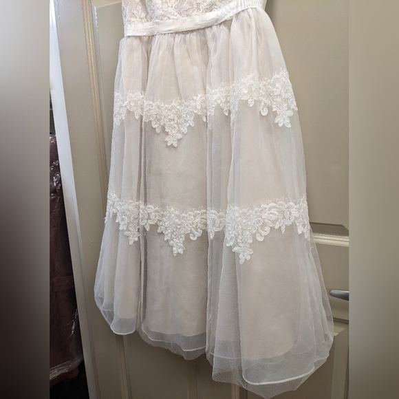 David's Bridal Banded Lace Illusion Formal Girls Dress/Gown Size 12 - Picture 8 of 17